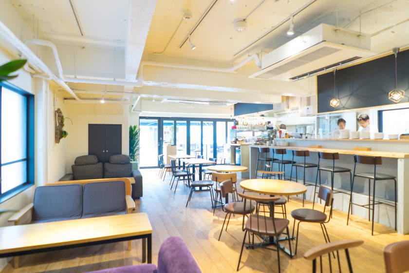 テラス席ありのカフェスペース｜GOBLIN.渋谷BLDG店 -CAFE-