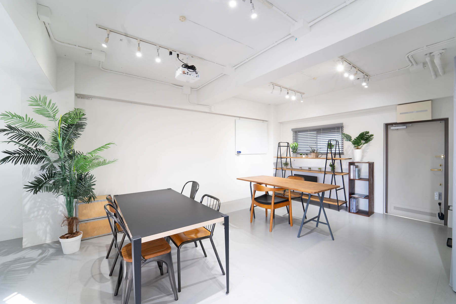 原宿店 -GALLERY C-