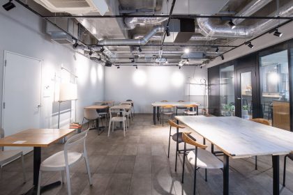 【事例】あたたかいライブもトークもここだから生まれた。お台場の開放的なカフェ空間の特別な一日