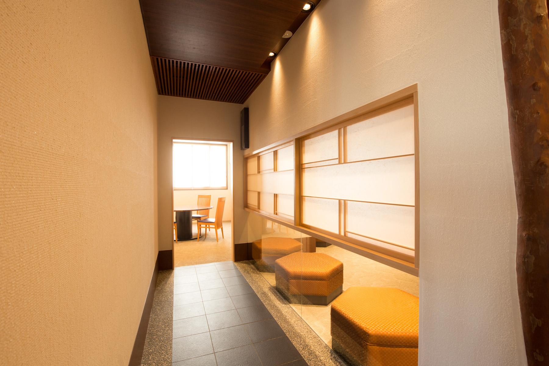 登戸RESTAURANT店