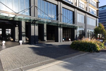 お台場のオフィスビル『the SOHO』内にある、イベントスペース・撮影スタジオのエントランス