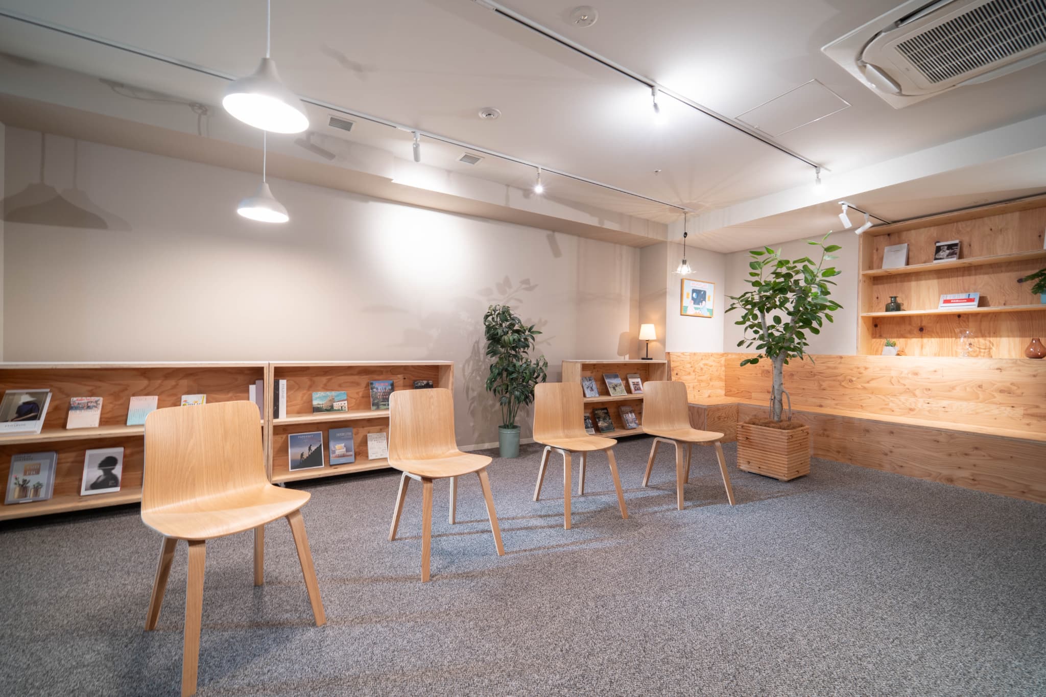 赤坂店 -LIBRARY-