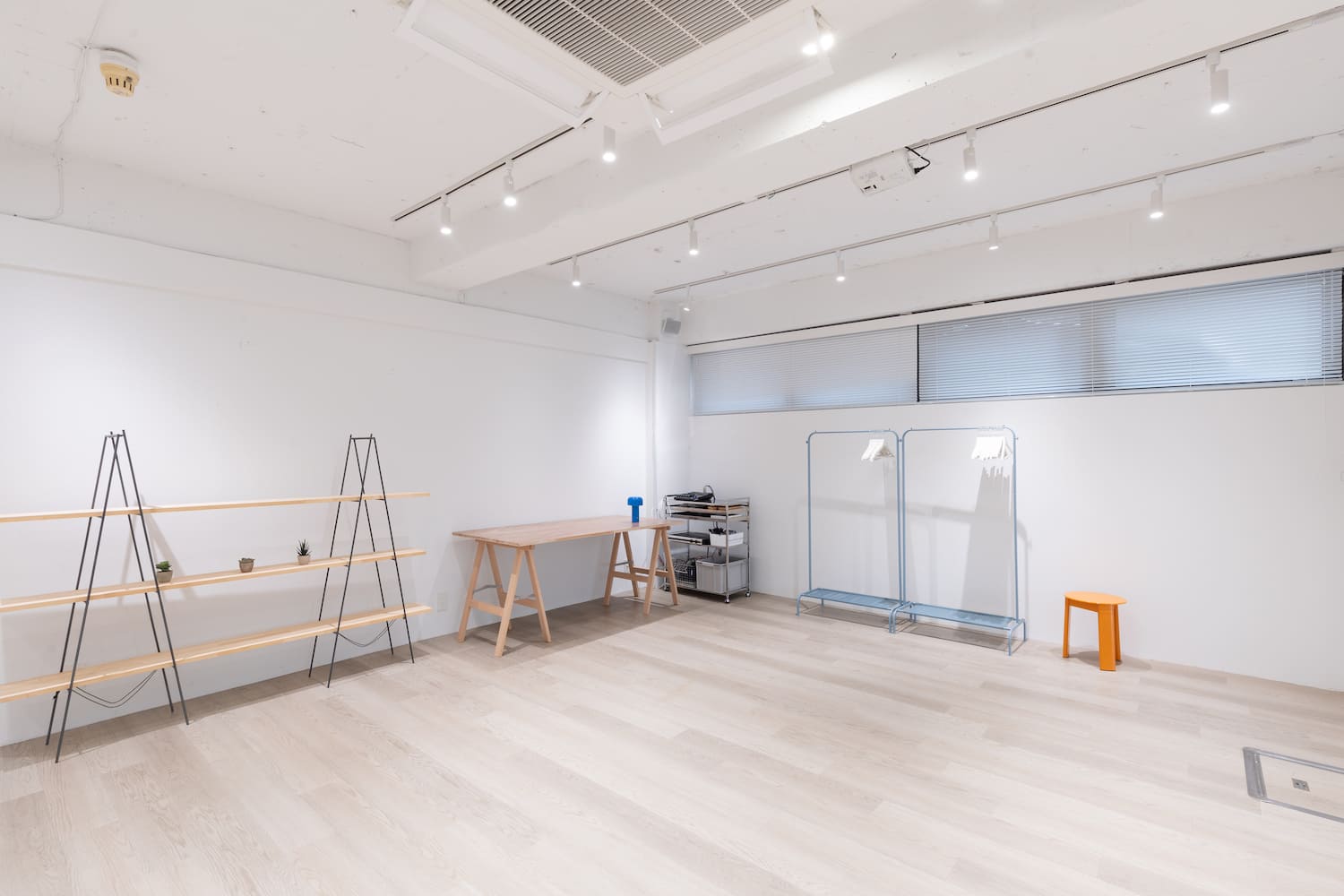 北参道店 -ROADSIDE-