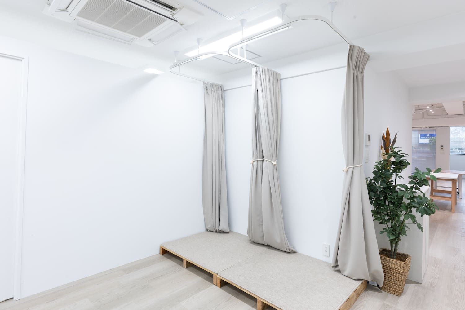 北参道店 -ROADSIDE-