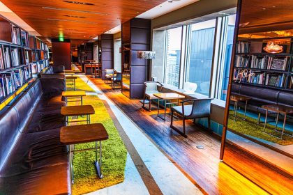 半蔵門LOUNGE店