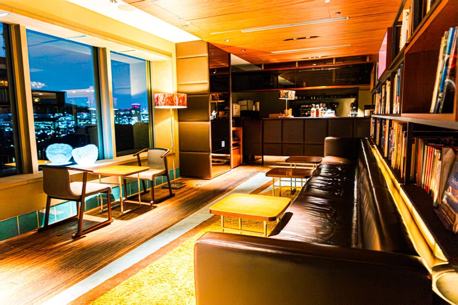 半蔵門LOUNGE店