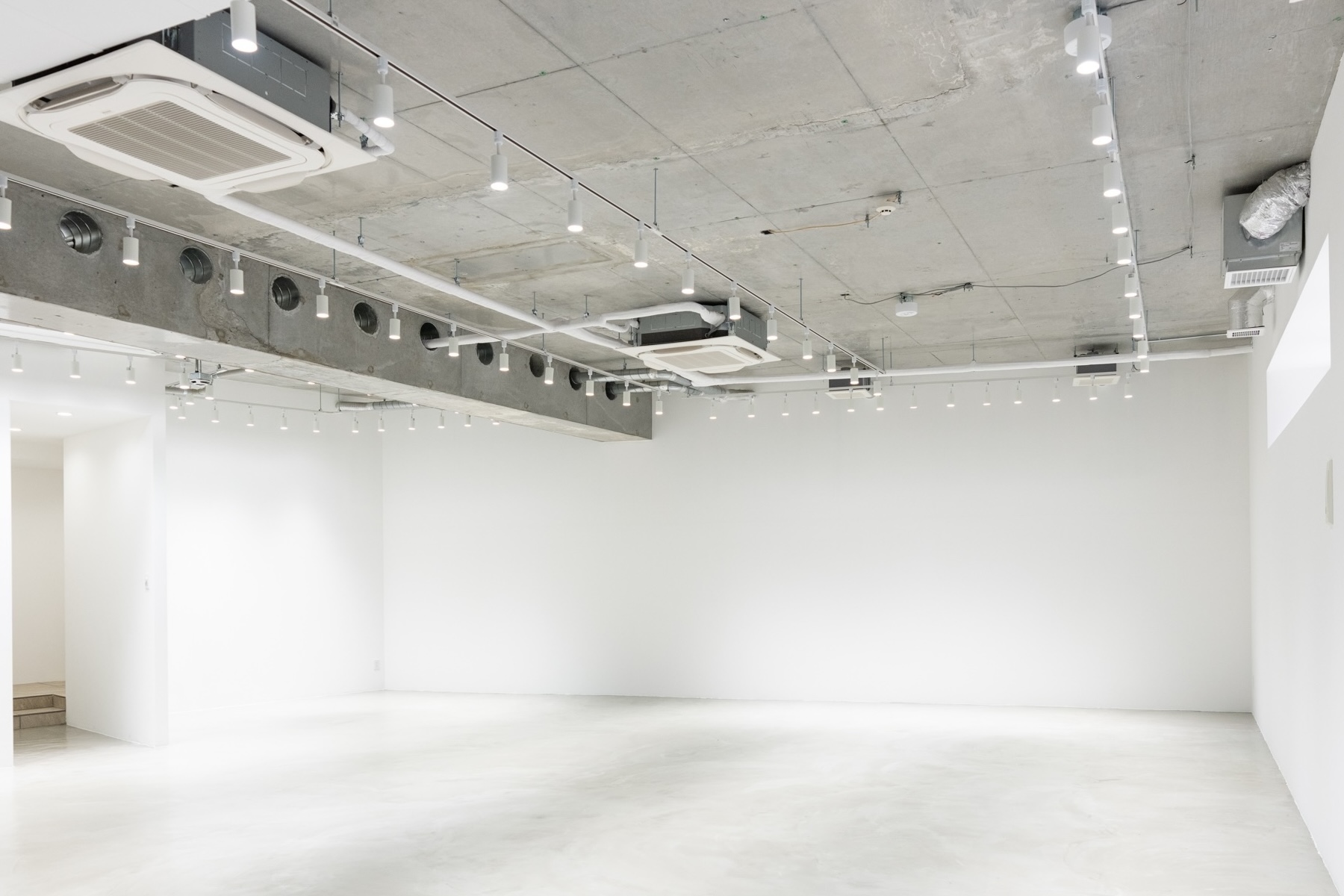 表参道BASEMENT店