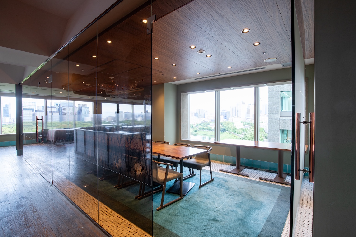 半蔵門LOUNGE店