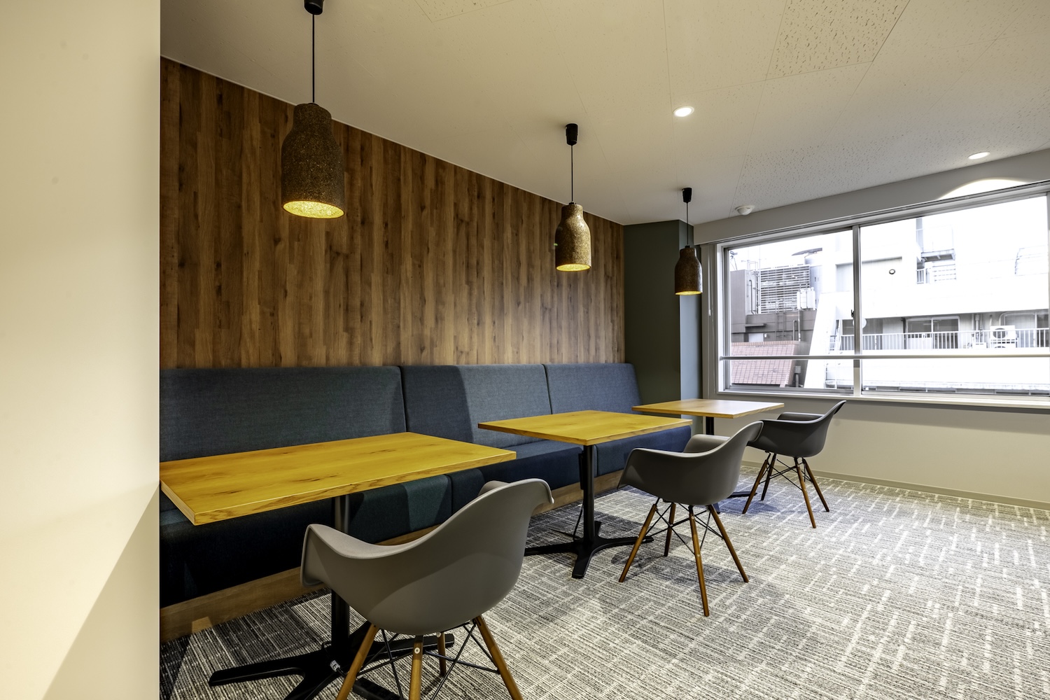 池袋LOUNGE店