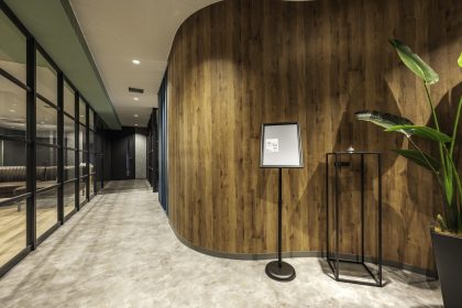 池袋LOUNGE店