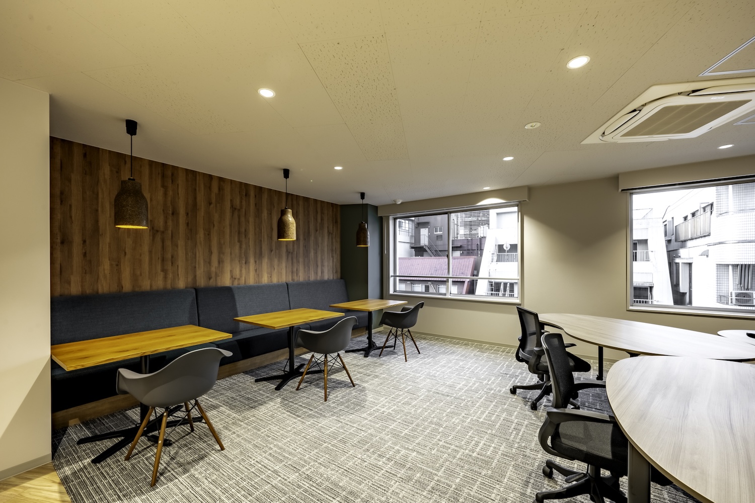 池袋LOUNGE店