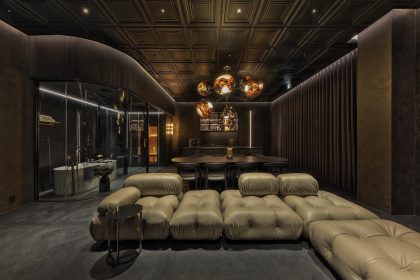 南青山LOUNGE店