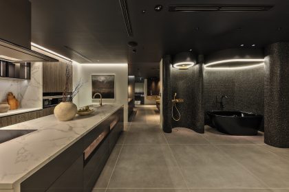 南青山LOUNGE店