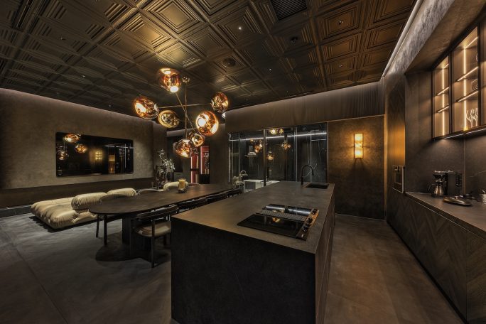 南青山LOUNGE店