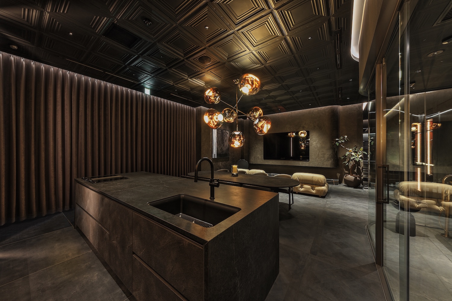 南青山LOUNGE店