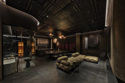 南青山LOUNGE店