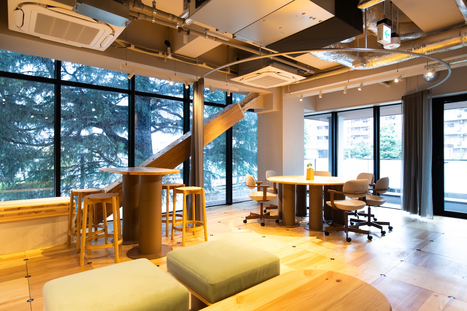 WAND-LOUNGE-